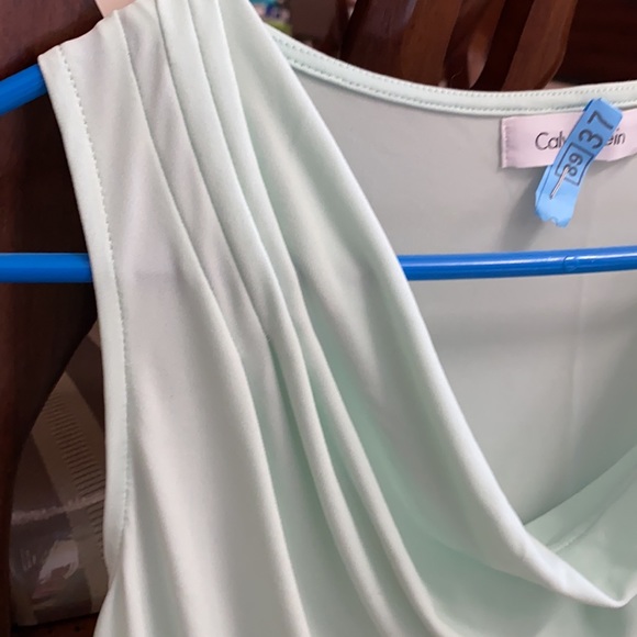 Sleeveless mint green blouse, small - Picture 3 of 5